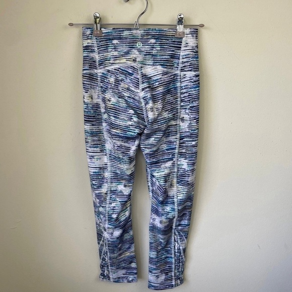 Lululemon True Self Crop II Blurry Belle Multi - Picture 10 of 12